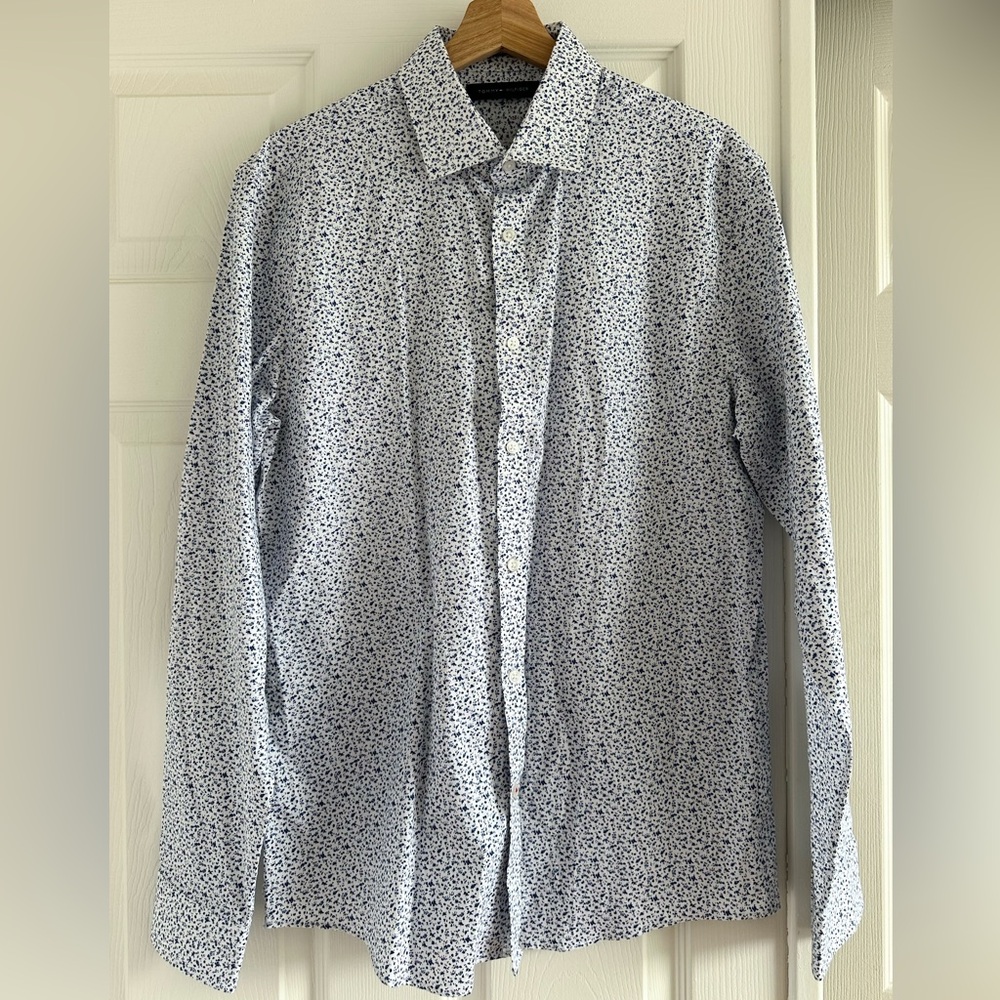 Tommy Hilfiger Men's Slim Fit Blue and White Dress Shirt